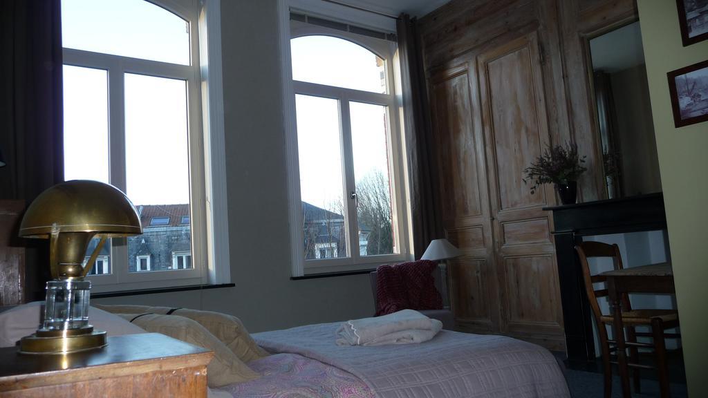 La-Lilloise Bed & Breakfast Lille Ruang foto
